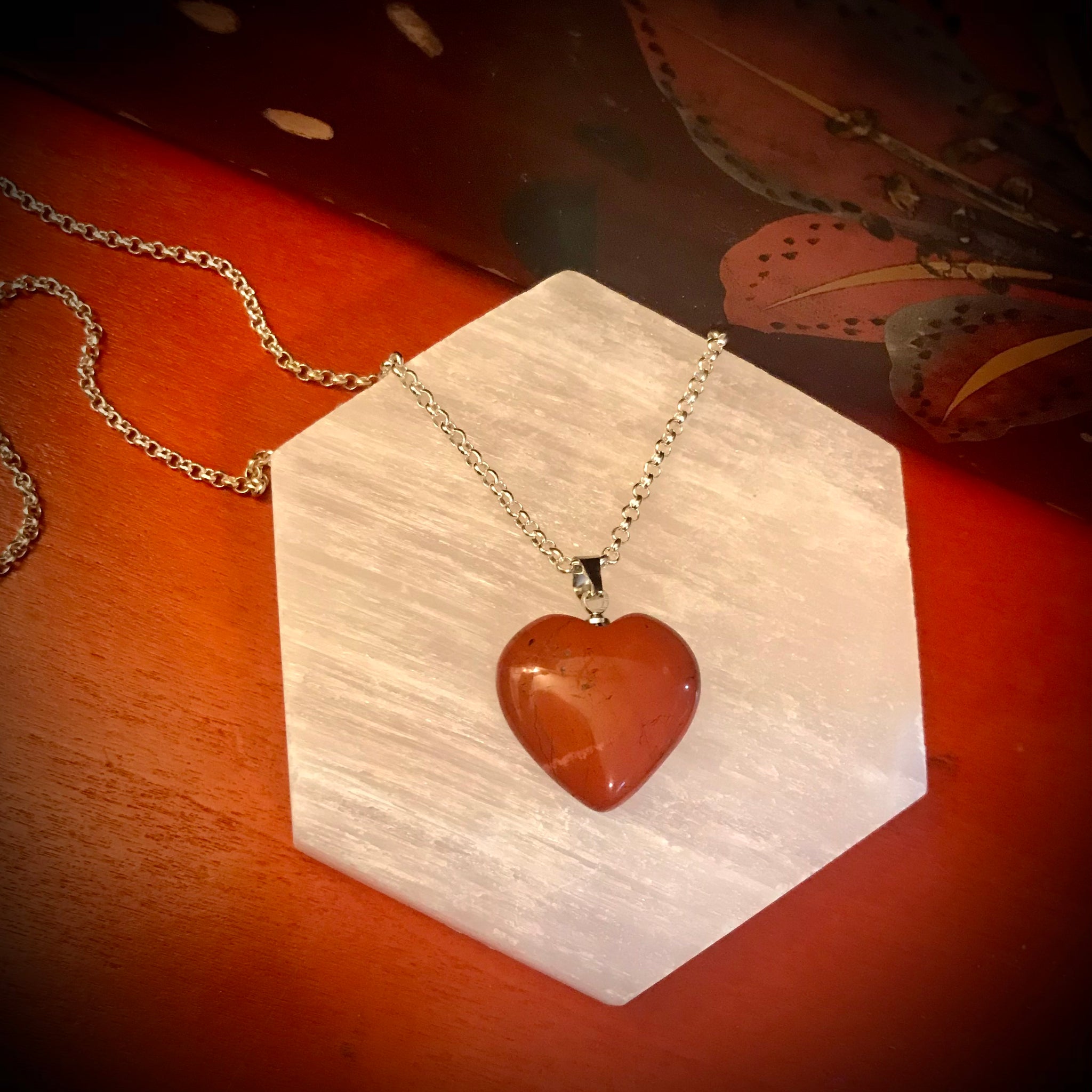 Crystal Necklace Silver Wire Carnelian Heart Healing Crystal Necklace – LB  Diamond Store